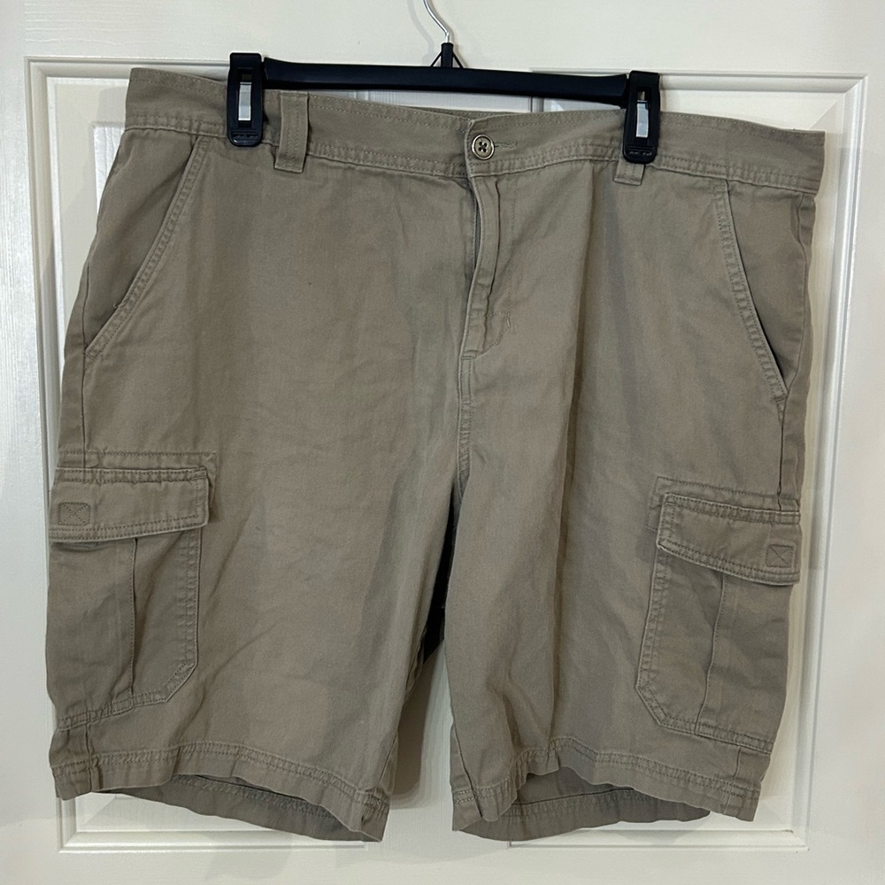Columbia Men’s 38x10” Outdoor Cargo Shorts